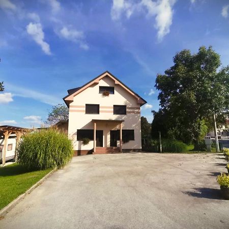 Apartma Vila Tara Prebold المظهر الخارجي الصورة