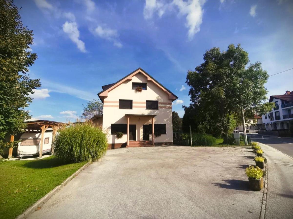 Apartma Vila Tara Prebold المظهر الخارجي الصورة